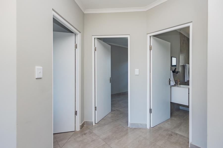 2 Bedroom Property for Sale in Belgravia Western Cape
